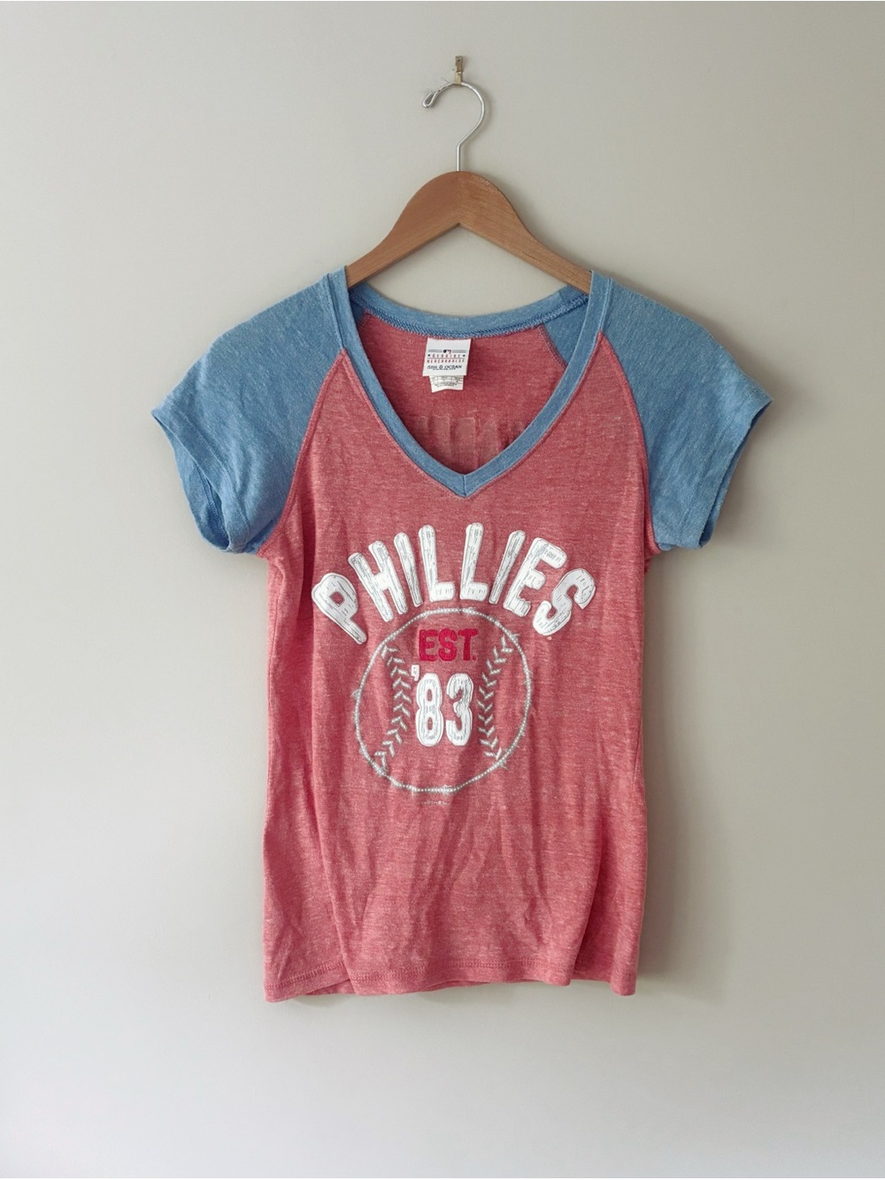 5th & Ocean Red and Blue V-Neck Phillies Tee